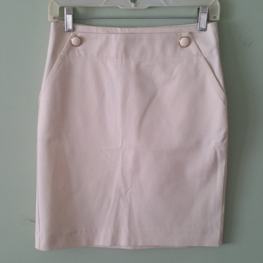 Banana Republic cream-colored pencil skirt, Size 0